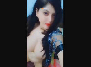 Paki Girl Shows Her Boobs And Pussy