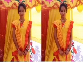 Bangladeshi Beautiful Village Girl Showing