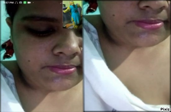 Bangladeshi Bigboob Bhabi Showing