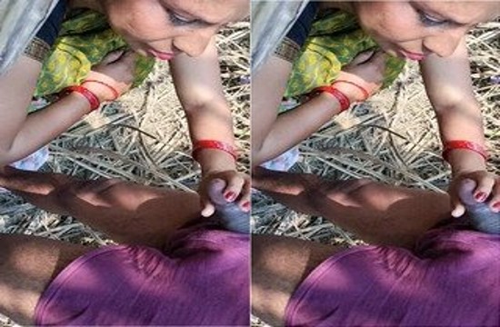 Bhabhi Fucking In Jungle