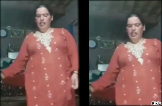 Paki Lady Removing Clothes