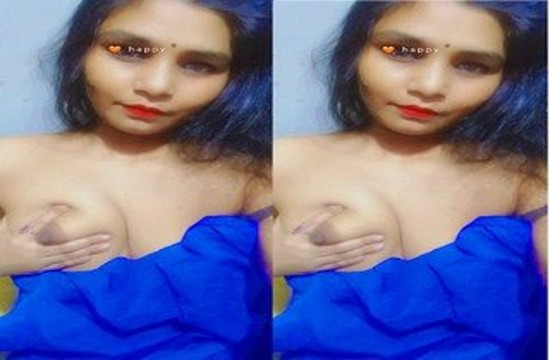 Sexy Indian Girl Shows Her Boobs and Pussy (Updates)