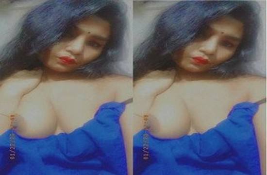 Sexy Indian Girl Showing Boobs And Pussy