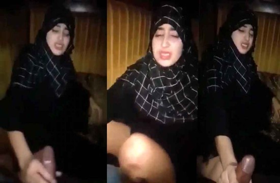 Paki Beautiful Hijabi First Time Fucking With Clear Hindi Talking And Loud Moans