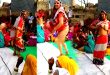 Village Desi Aunty Saree Udan Mulai Kanbithu Dance Aadugiral (Tamil)